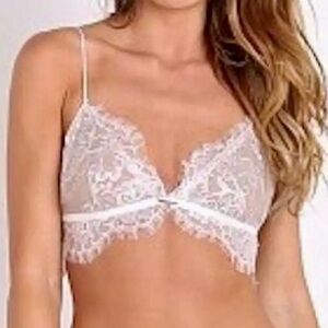 Stylestalker Lace Bralette
Mellina Bra Size Medium NWT